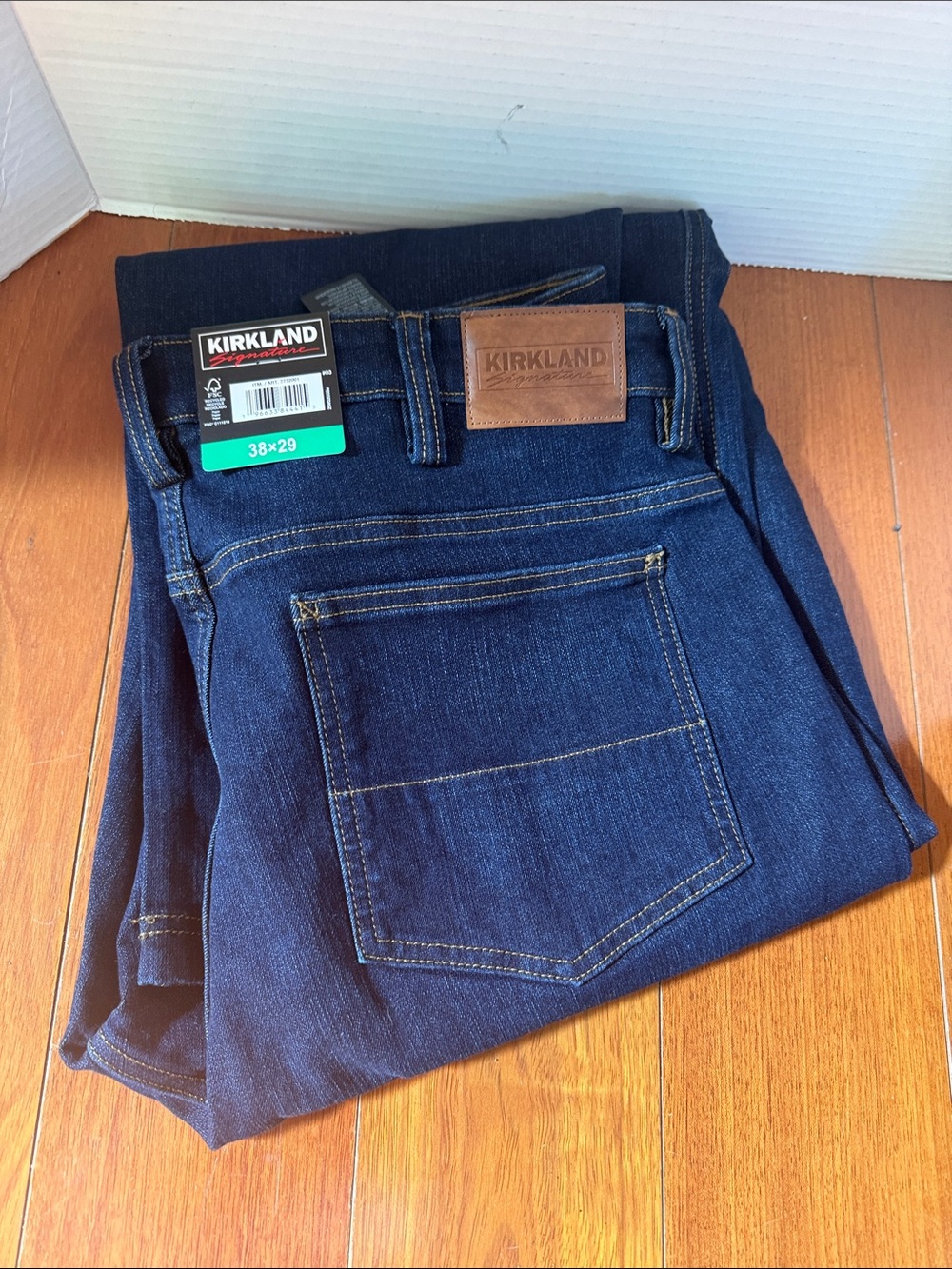 NWT Kirkland Signature Men's Straight Fit Stretch Jeans 38x29 Dark Blue